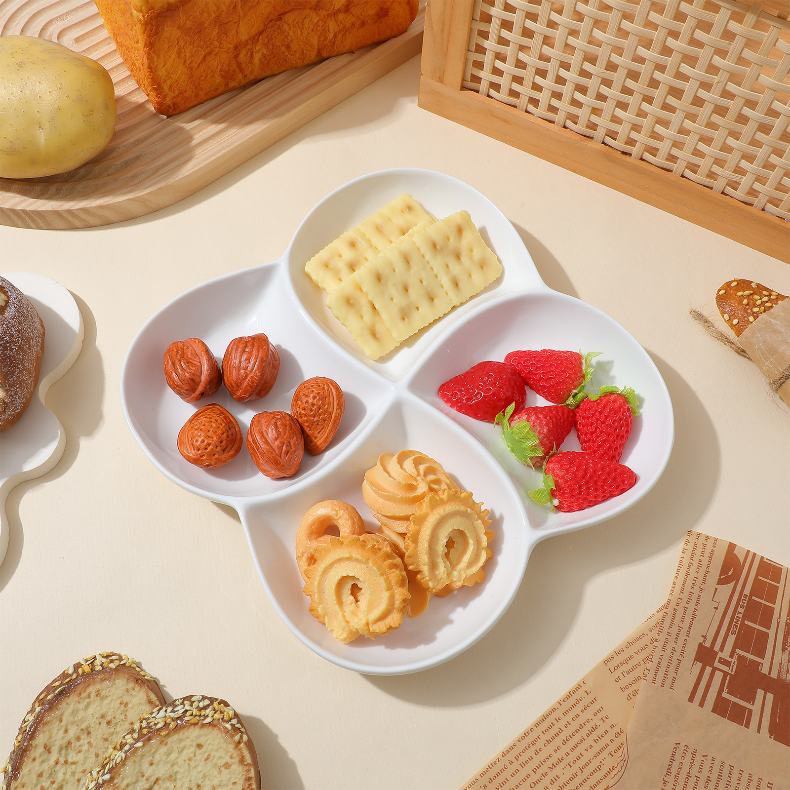 Ceramic Food Plate 4-Compartme - Food Snacks Company ulasan dan harga